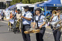 Musiker des Polizeiorchesters mit ihren Instrumenten
