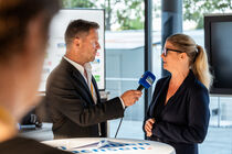 Susanne Schaper, DIE LINKE, steht Radio Dresden Rede und Antwort